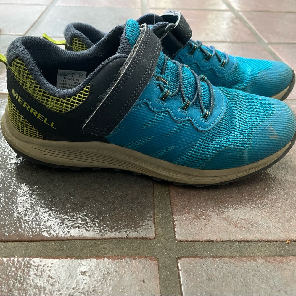 Merrell Blue and Black Sneakers with Velcro Strap and Breathable Mesh